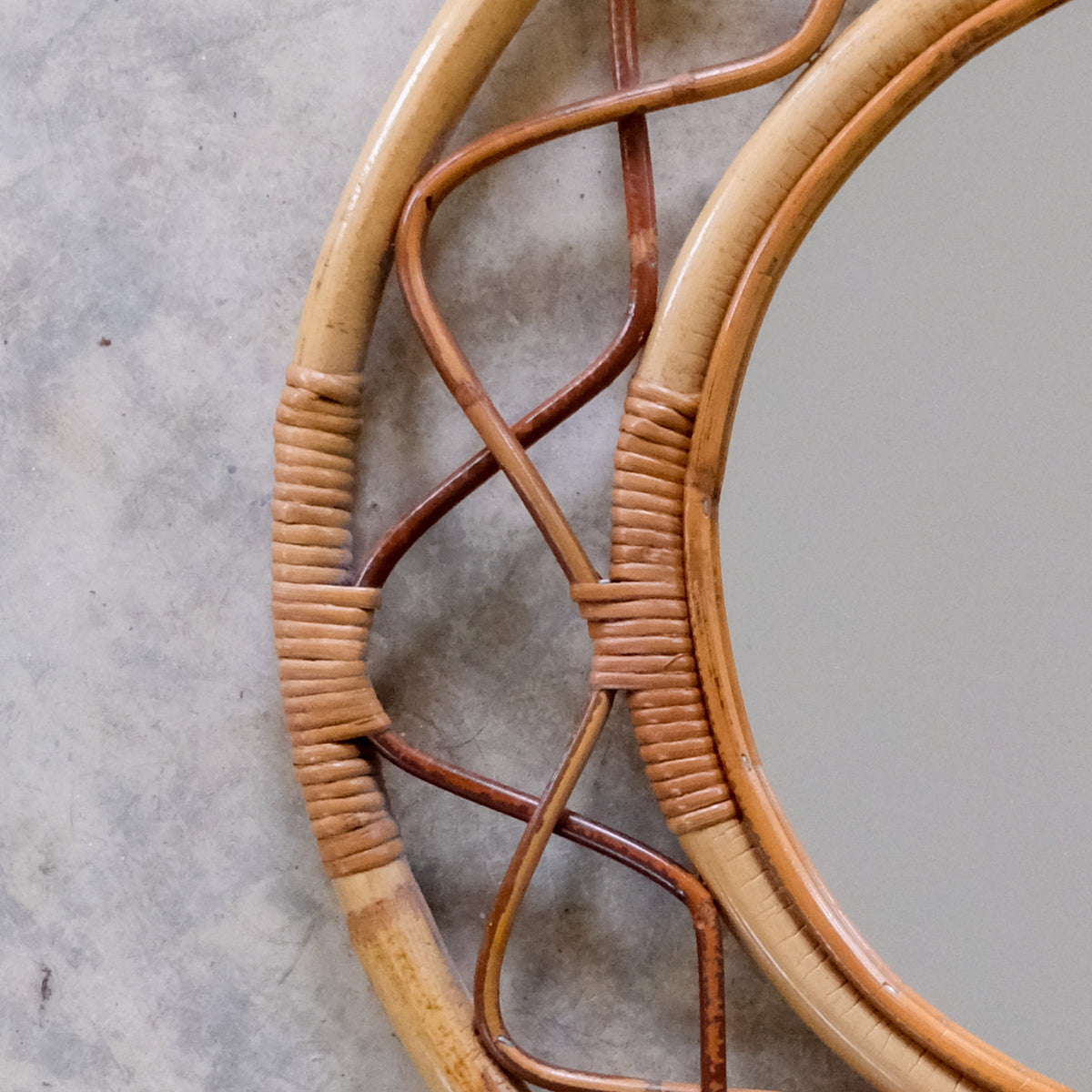 MID CENTURY CIRCULAR RATTAN MIRROR