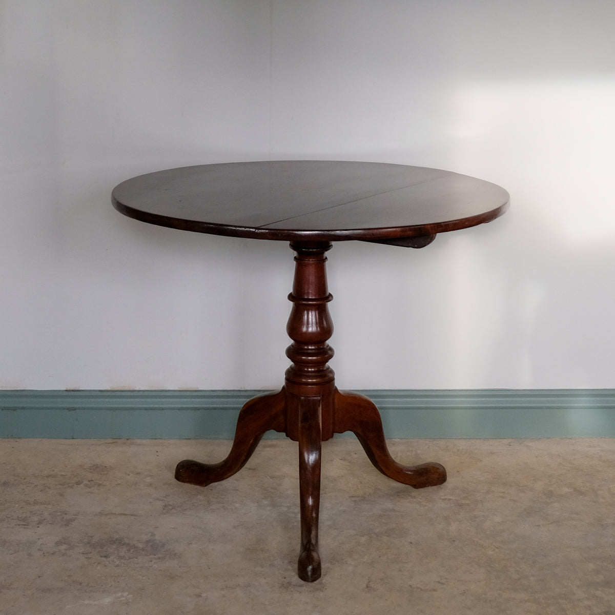 George III Circular Tilt Top Table