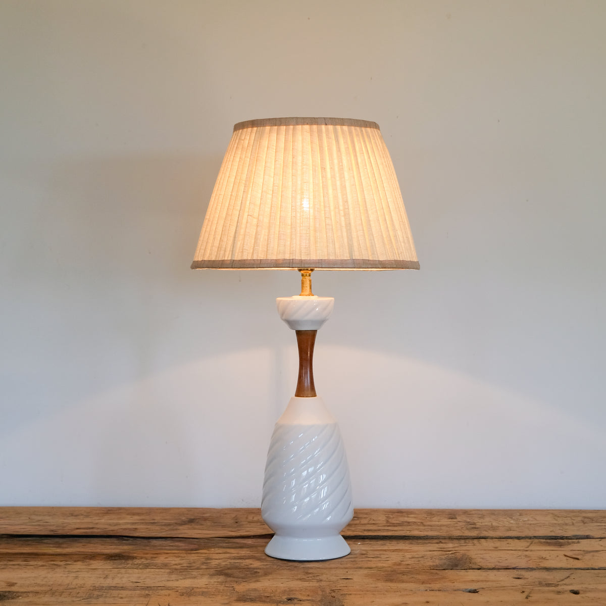 Mid Century White Ceramic Table Lamp