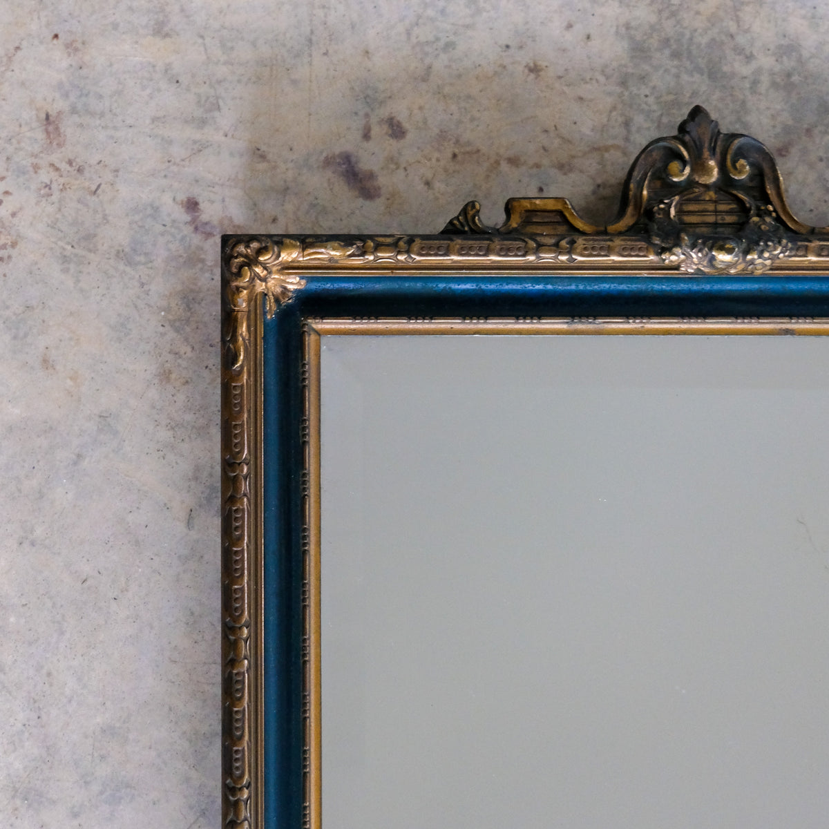 GILDED AND BLUE DETAILED WALL MIRROR