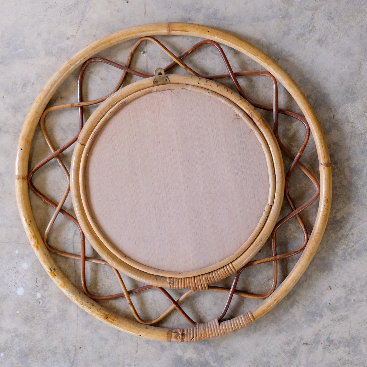 MID CENTURY CIRCULAR RATTAN MIRROR
