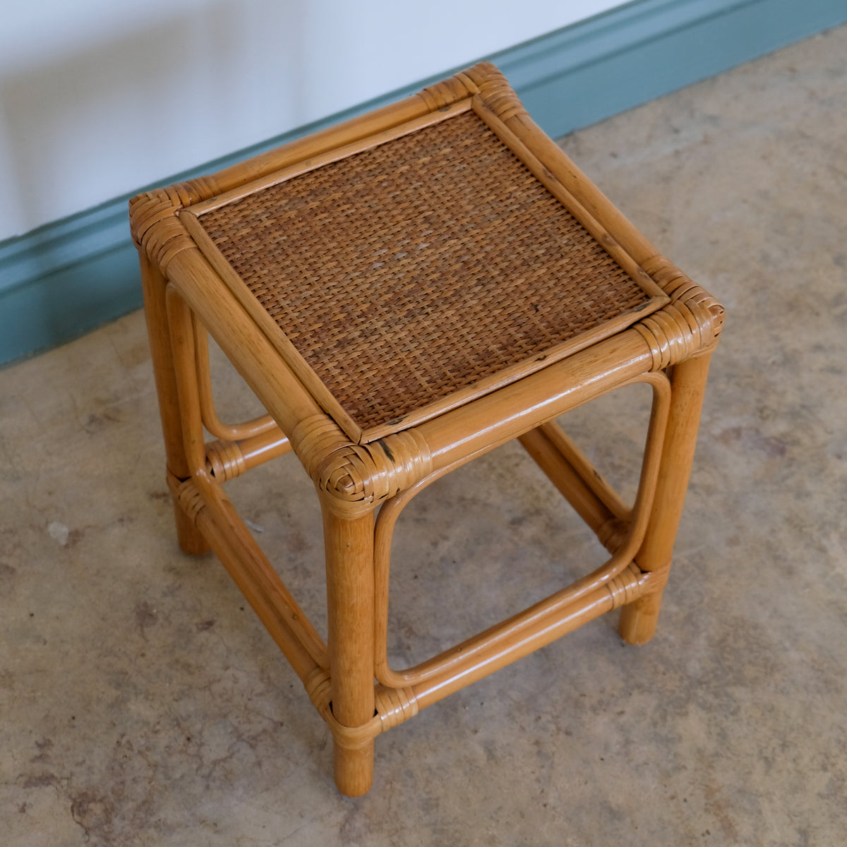 SMALL BAMBOO SIDE TABLE WITH WICKER TOP