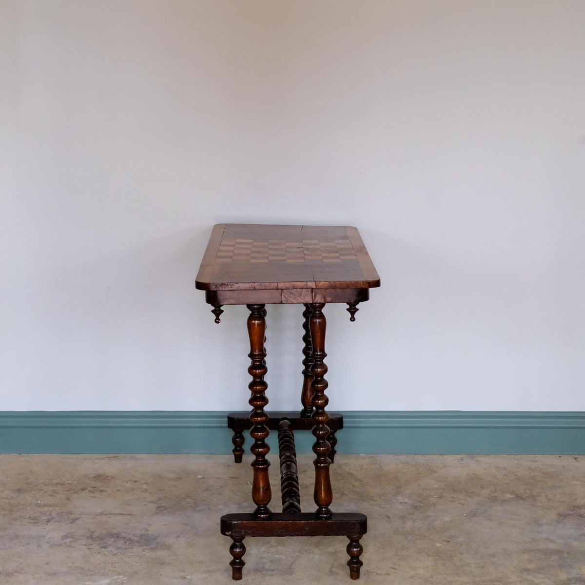 VICTORIAN WALNUT & SATINWOOD GAMES TABLE